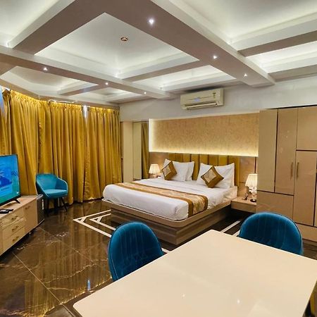 Home2 Renaissance Club Mumbai Luaran gambar
