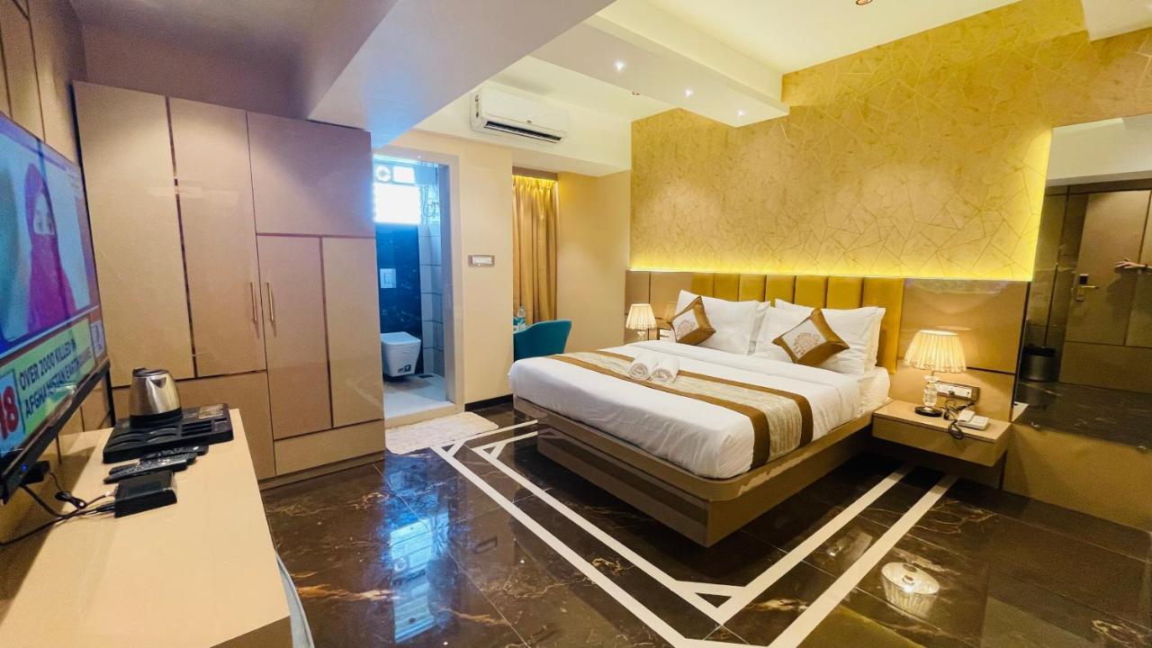 Home2 Renaissance Club Mumbai Luaran gambar