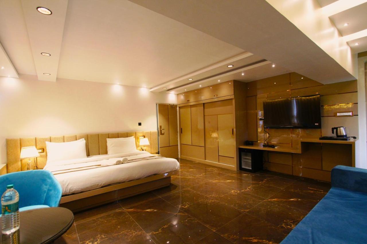 Home2 Renaissance Club Mumbai Luaran gambar