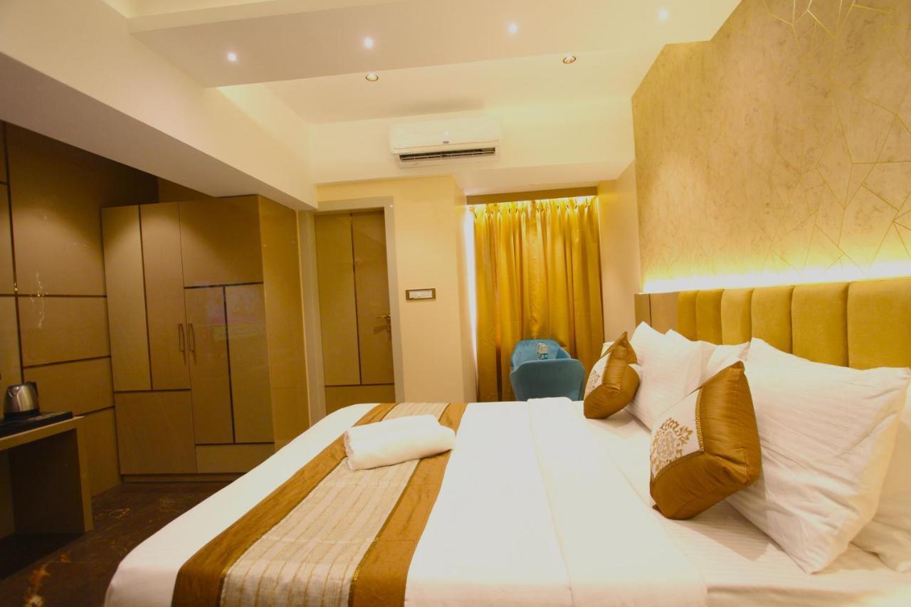 Home2 Renaissance Club Mumbai Luaran gambar