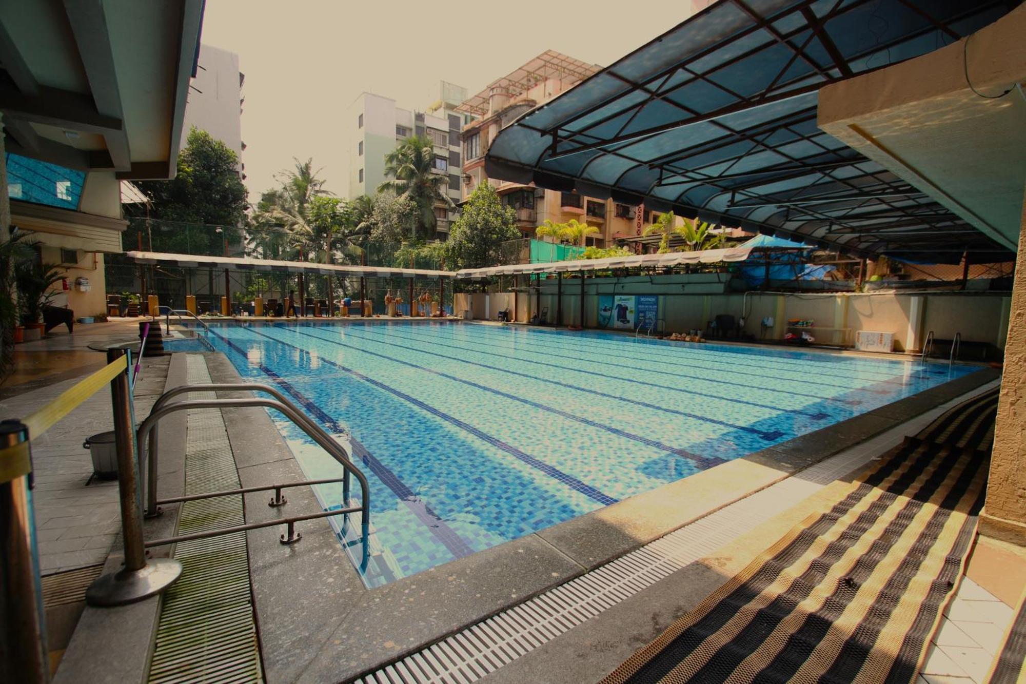Home2 Renaissance Club Mumbai Luaran gambar