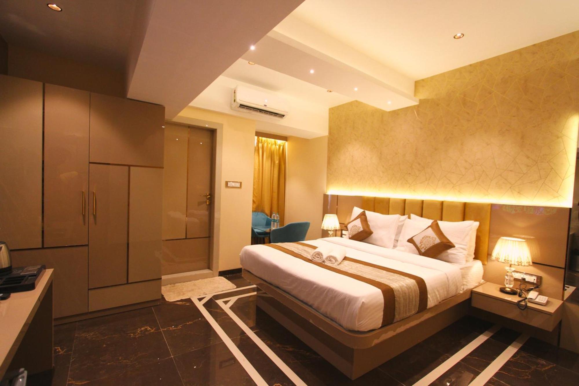 Home2 Renaissance Club Mumbai Luaran gambar