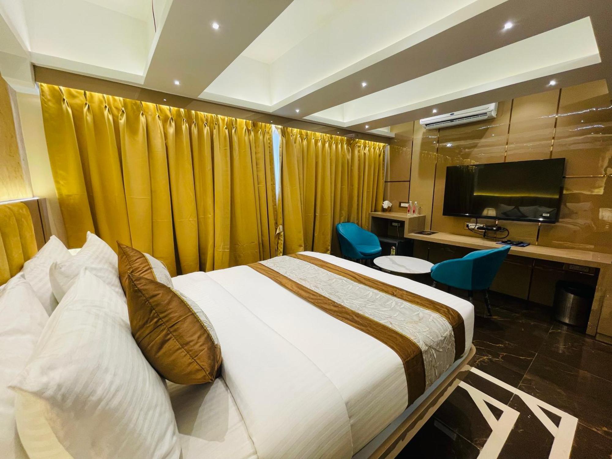 Home2 Renaissance Club Mumbai Luaran gambar
